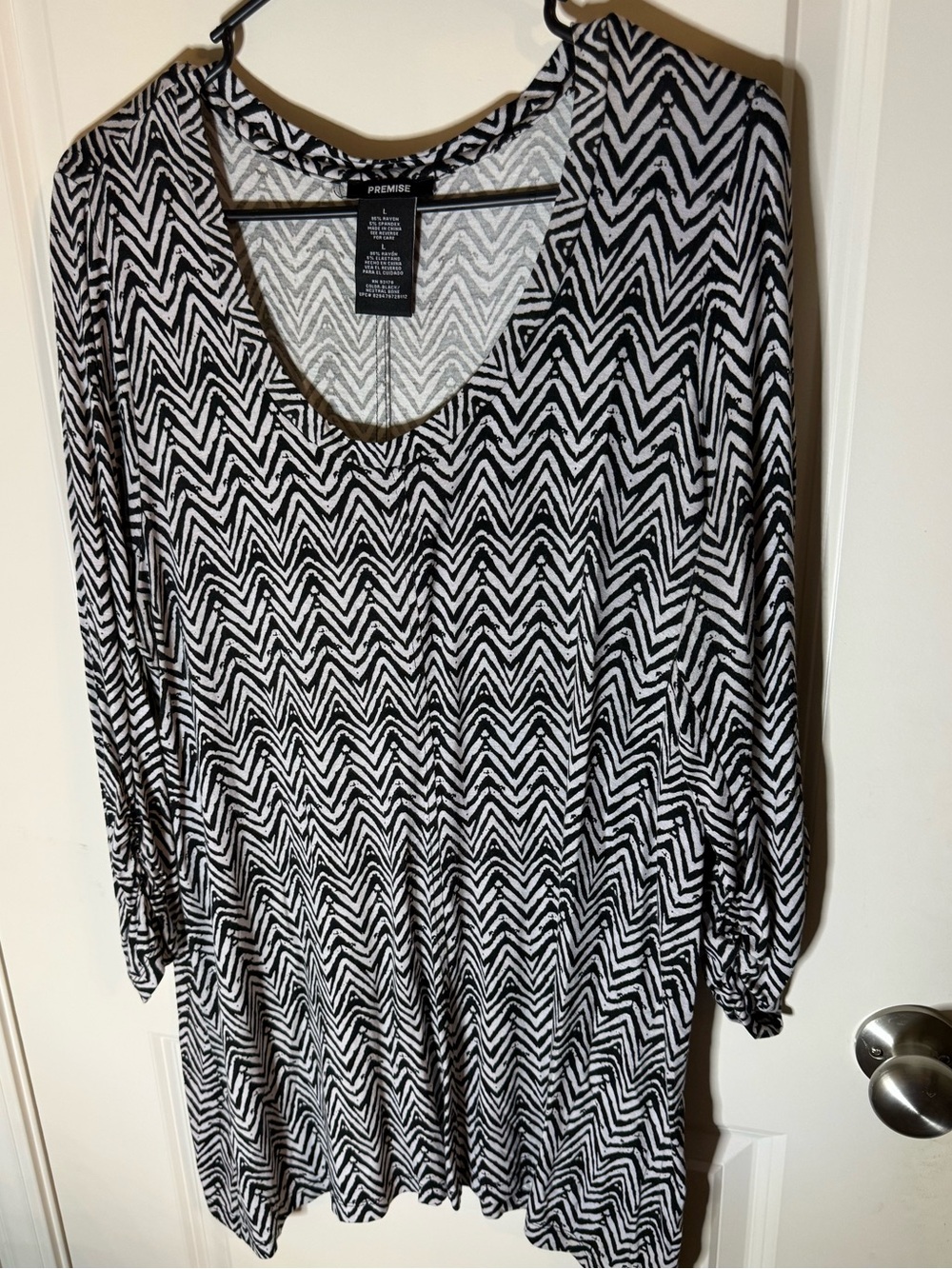 Premise Black & White Chevron Swing Tunic Top | Size Large | Long Sleeve